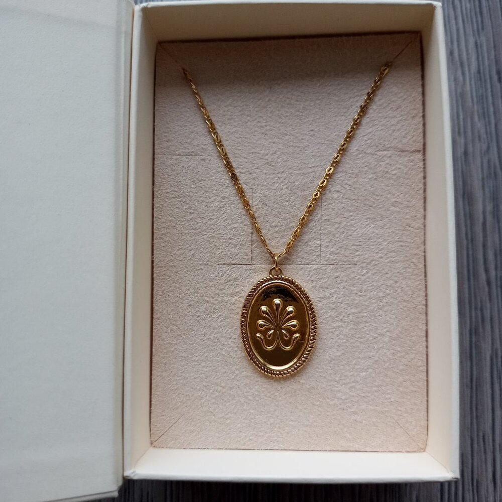 Louise Damas 'Water Lily' Necklace